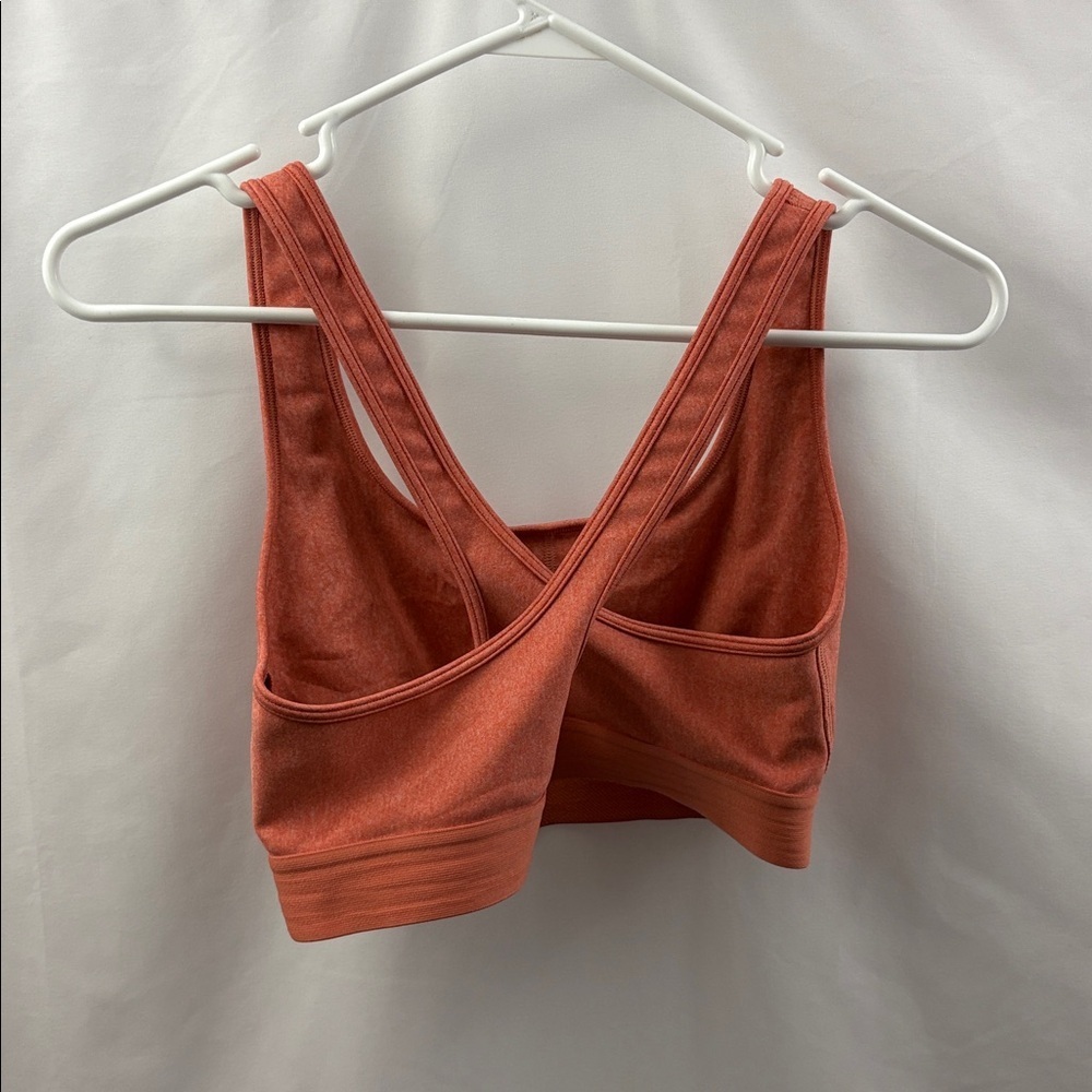 Under Armour Sports Bra Women's Sz L Salmon Color Sports Wear Yoga Compression - Picture 5 of 6